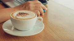 Czym zastąpić cukier w kawie: sześć zdrowszych alternatyw