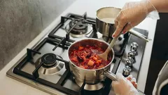 Czy można gotować, używając wody z kranu? Zapamiętaj to raz na zawsze.