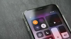 Co się dzieje, gdy włączysz tryb samolotowy w telefonie: dlaczego ta funkcja jest ważniejsza, niż myślisz